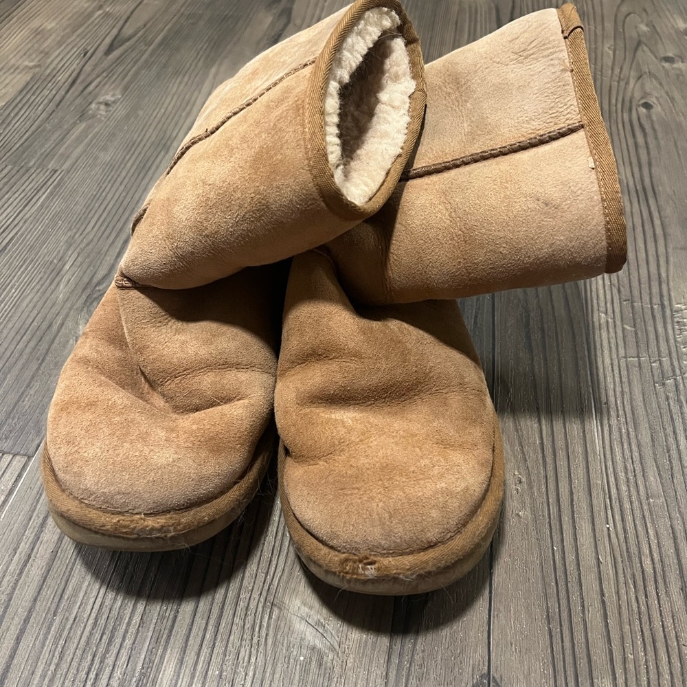 UGGs size 10 Women’s